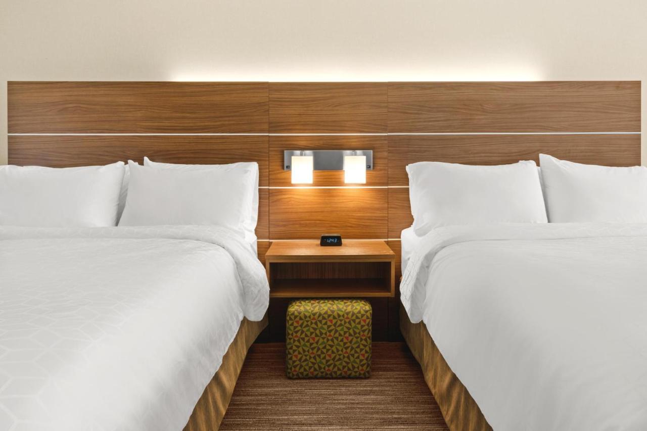 Holiday Inn Express Hotel & Suites Willows By Ihg Exterior photo